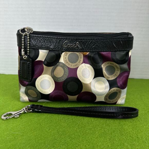 Coach wristlet leather trimmed, satin purple interior w charm - Perfect new - Picture 10 of 11